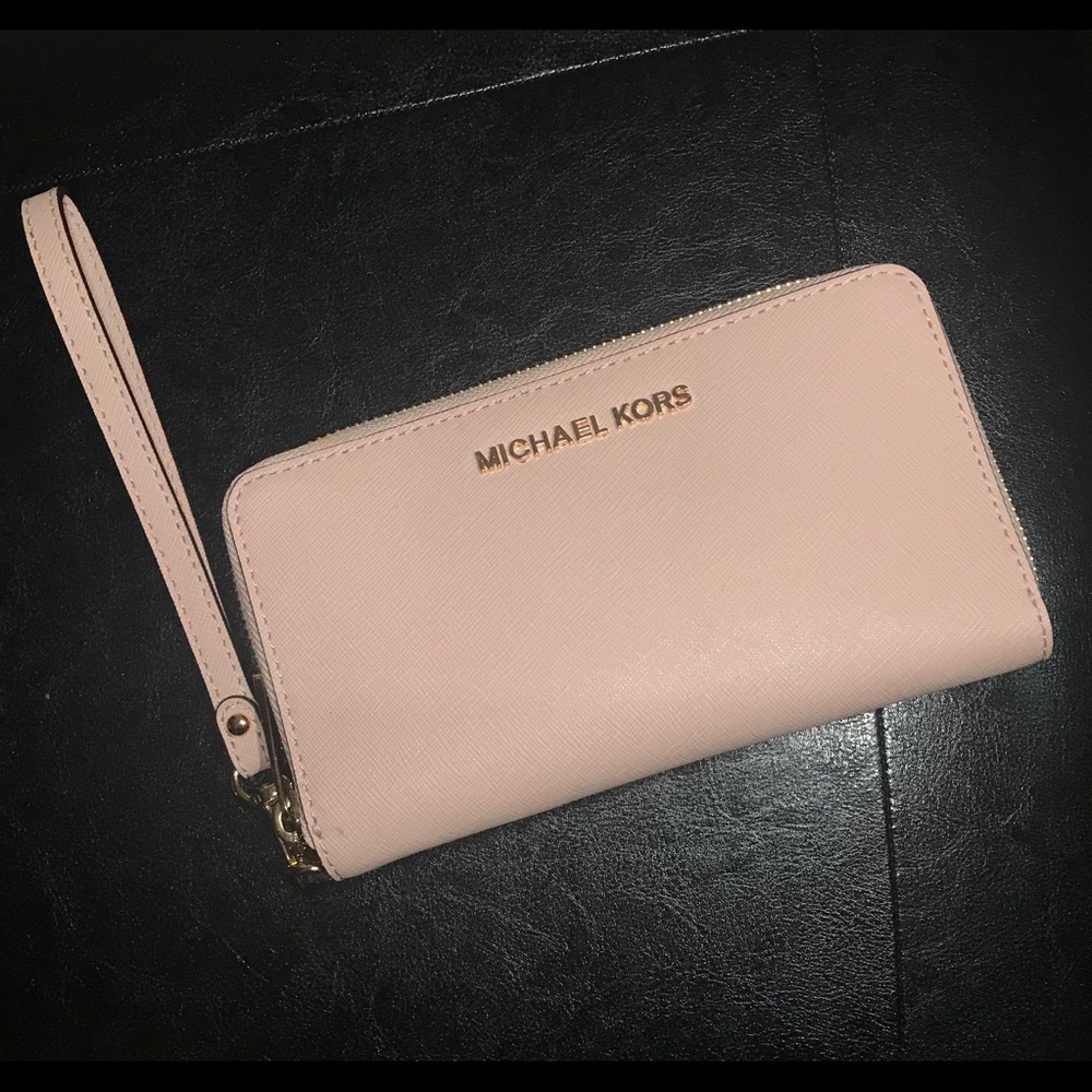 Michael Kors Wristlet